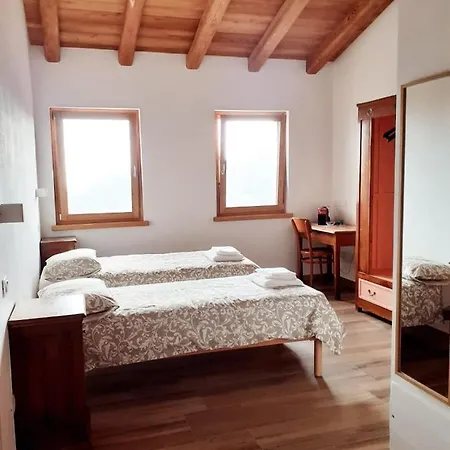 Staulir Πανσιόν Meduno